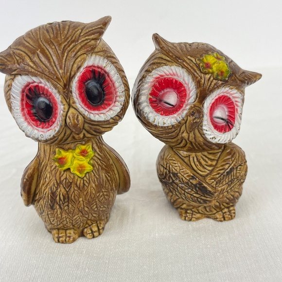 Vintage Salt & Pepper Shakers Brown Resin Owls with Big Eyes - Picture 6 of 6